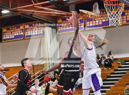 Thumbnail 3 in Lincoln @ Tokay photogallery.