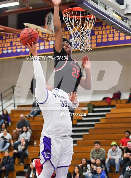 Thumbnail 2 in Lincoln @ Tokay photogallery.