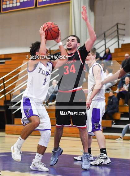 Thumbnail 3 in Lincoln @ Tokay photogallery.