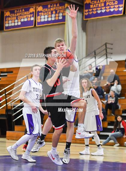 Thumbnail 2 in Lincoln @ Tokay photogallery.