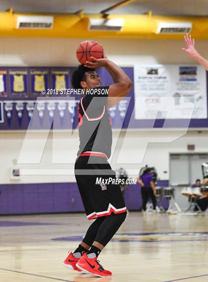 Thumbnail 3 in Lincoln @ Tokay photogallery.