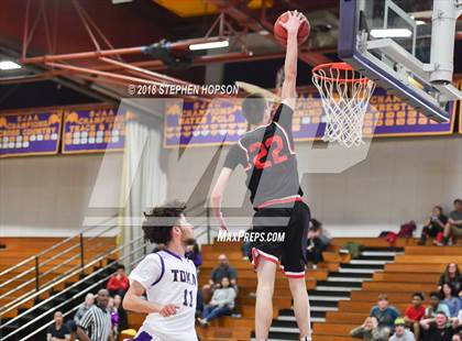 Thumbnail 2 in Lincoln @ Tokay photogallery.