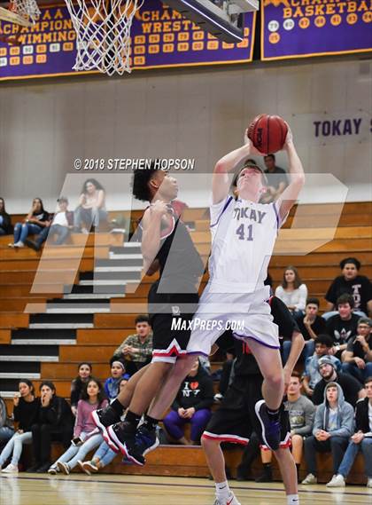 Thumbnail 3 in Lincoln @ Tokay photogallery.