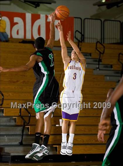 Thumbnail 1 in McAllen vs. Spring (McDonalds Texas Invitational) photogallery.