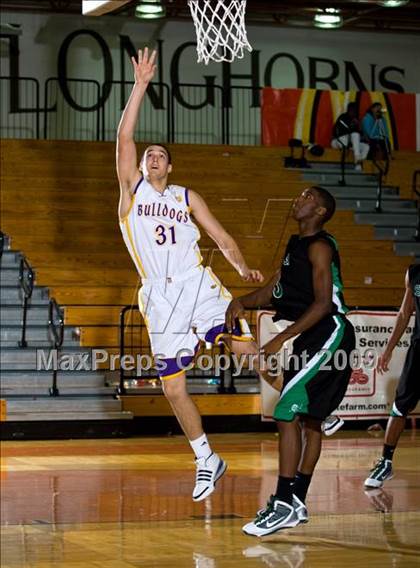Thumbnail 3 in McAllen vs. Spring (McDonalds Texas Invitational) photogallery.