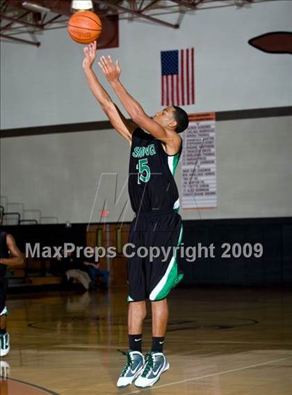 Thumbnail 2 in McAllen vs. Spring (McDonalds Texas Invitational) photogallery.