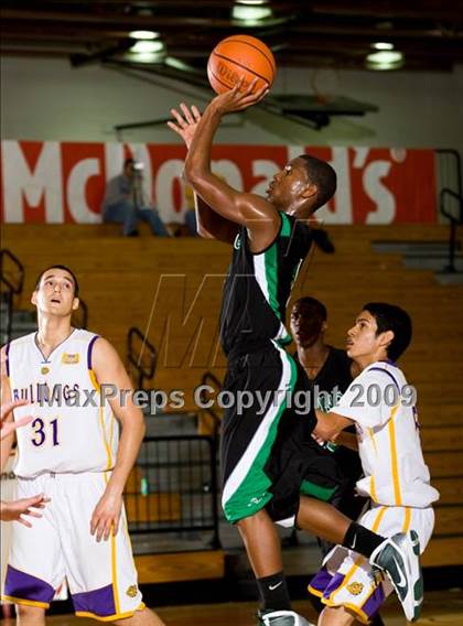 Thumbnail 3 in McAllen vs. Spring (McDonalds Texas Invitational) photogallery.