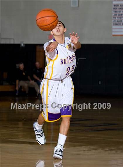 Thumbnail 1 in McAllen vs. Spring (McDonalds Texas Invitational) photogallery.
