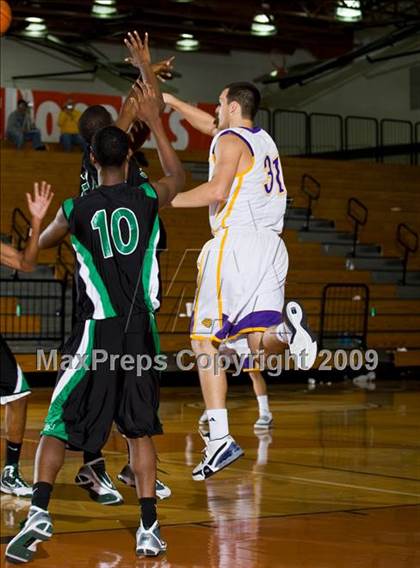 Thumbnail 1 in McAllen vs. Spring (McDonalds Texas Invitational) photogallery.