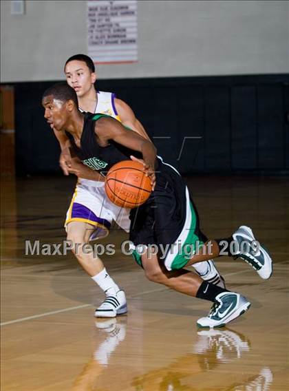 Thumbnail 2 in McAllen vs. Spring (McDonalds Texas Invitational) photogallery.