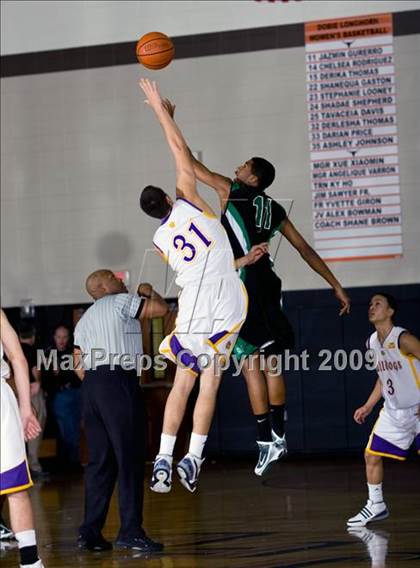 Thumbnail 3 in McAllen vs. Spring (McDonalds Texas Invitational) photogallery.