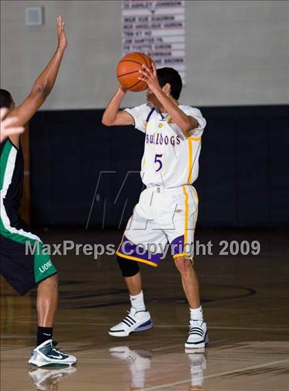 Thumbnail 2 in McAllen vs. Spring (McDonalds Texas Invitational) photogallery.