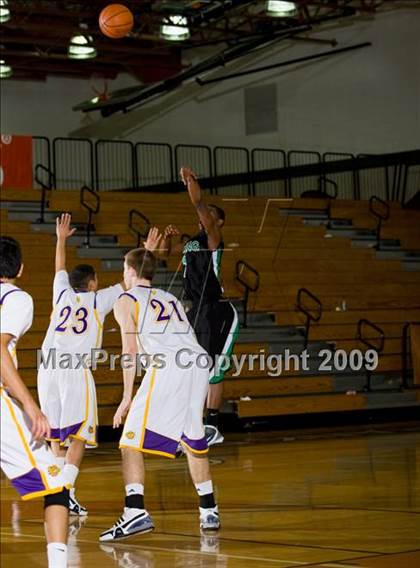 Thumbnail 1 in McAllen vs. Spring (McDonalds Texas Invitational) photogallery.