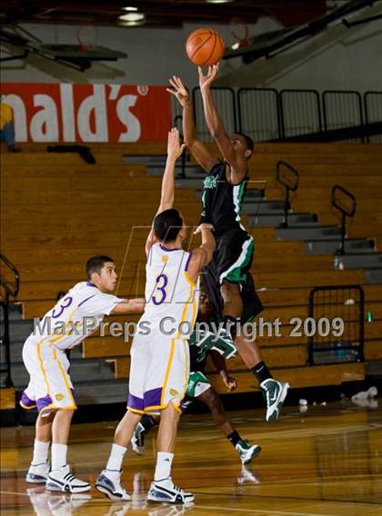 Thumbnail 2 in McAllen vs. Spring (McDonalds Texas Invitational) photogallery.