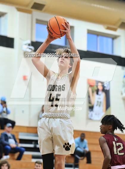 Thumbnail 3 in Dixon @ Croatan photogallery.