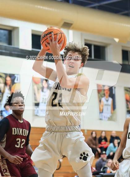 Thumbnail 3 in Dixon @ Croatan photogallery.