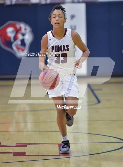 Thumbnail 2 in Xavier College Prep vs Perry photogallery.