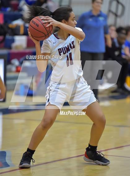 Thumbnail 2 in Xavier College Prep vs Perry photogallery.