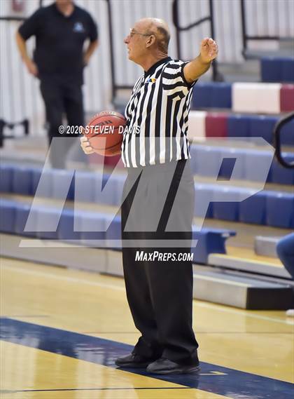 Thumbnail 1 in Xavier College Prep vs Perry photogallery.