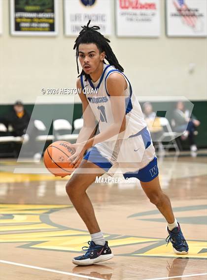 Thumbnail 2 in Windward vs. Branson (Damien Classic) photogallery.