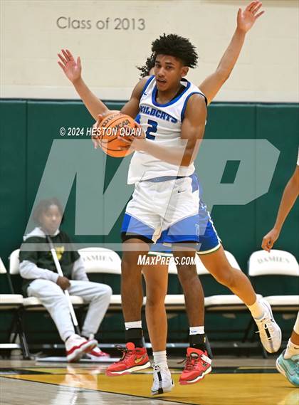 Thumbnail 3 in Windward vs. Branson (Damien Classic) photogallery.