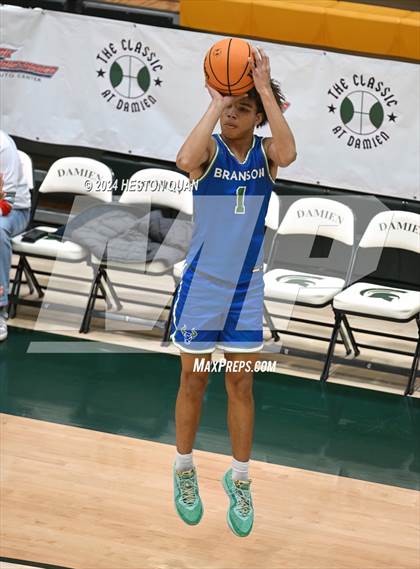 Thumbnail 1 in Windward vs. Branson (Damien Classic) photogallery.