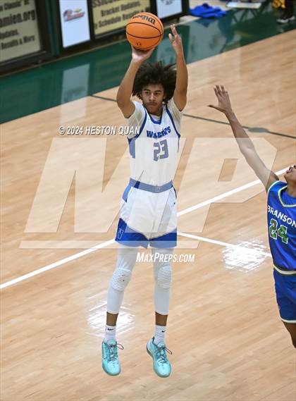 Thumbnail 1 in Windward vs. Branson (Damien Classic) photogallery.
