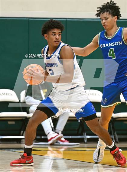 Thumbnail 2 in Windward vs. Branson (Damien Classic) photogallery.