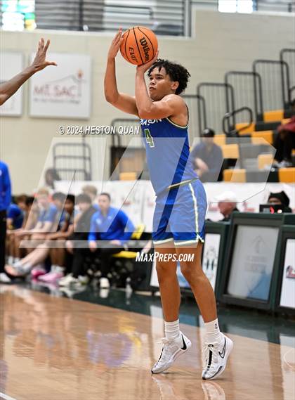 Thumbnail 1 in Windward vs. Branson (Damien Classic) photogallery.