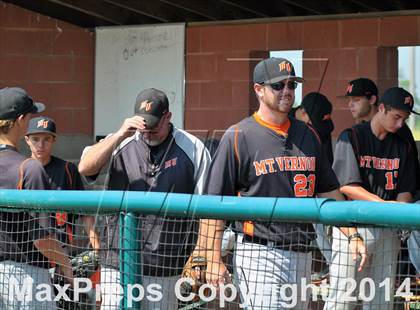 Thumbnail 3 in Carbondale vs Mt. Vernon (IHSA 2A Regional Final) photogallery.