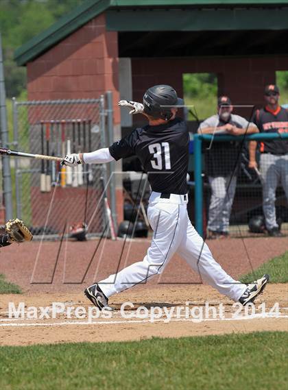 Thumbnail 2 in Carbondale vs Mt. Vernon (IHSA 2A Regional Final) photogallery.