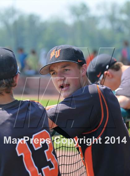 Thumbnail 3 in Carbondale vs Mt. Vernon (IHSA 2A Regional Final) photogallery.