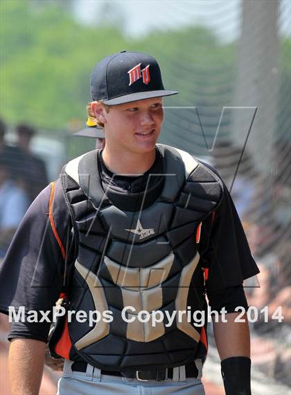 Thumbnail 3 in Carbondale vs Mt. Vernon (IHSA 2A Regional Final) photogallery.
