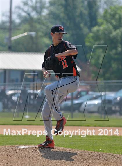 Thumbnail 1 in Carbondale vs Mt. Vernon (IHSA 2A Regional Final) photogallery.
