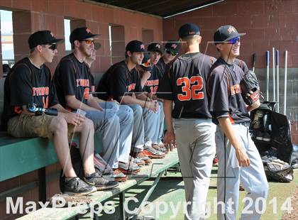 Thumbnail 3 in Carbondale vs Mt. Vernon (IHSA 2A Regional Final) photogallery.