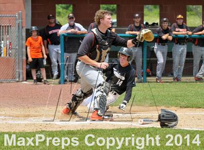Thumbnail 1 in Carbondale vs Mt. Vernon (IHSA 2A Regional Final) photogallery.