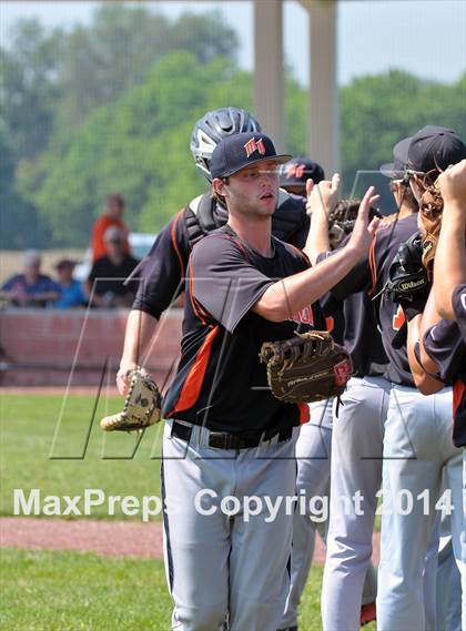 Thumbnail 1 in Carbondale vs Mt. Vernon (IHSA 2A Regional Final) photogallery.