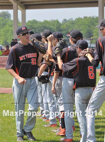 Thumbnail 1 in Carbondale vs Mt. Vernon (IHSA 2A Regional Final) photogallery.
