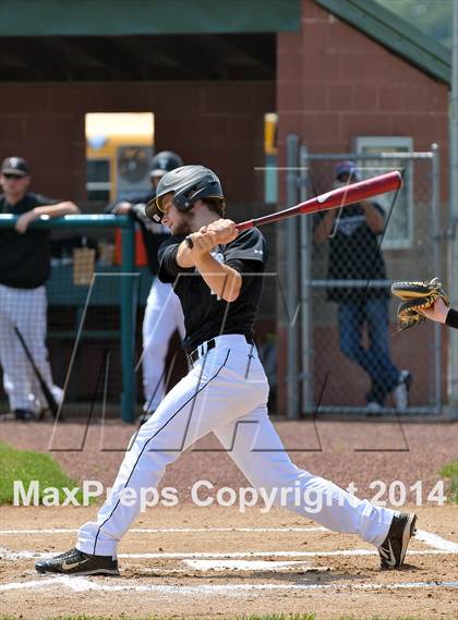 Thumbnail 3 in Carbondale vs Mt. Vernon (IHSA 2A Regional Final) photogallery.