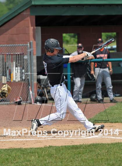 Thumbnail 1 in Carbondale vs Mt. Vernon (IHSA 2A Regional Final) photogallery.