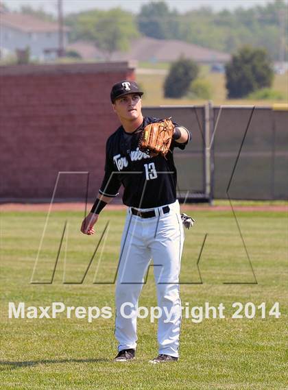 Thumbnail 1 in Carbondale vs Mt. Vernon (IHSA 2A Regional Final) photogallery.
