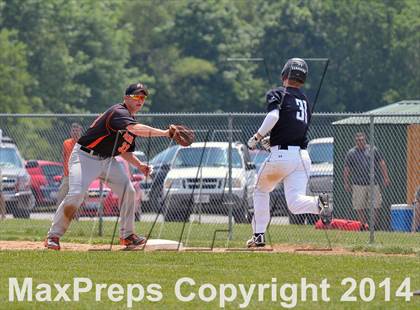 Thumbnail 3 in Carbondale vs Mt. Vernon (IHSA 2A Regional Final) photogallery.