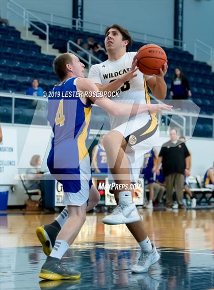 Thumbnail 2 in Comfort vs Yorktown (Goliad Tournament) photogallery.