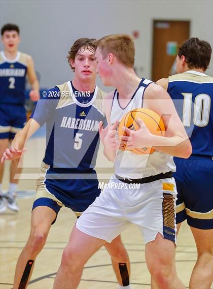 Thumbnail 2 in The Habersham School vs. Horizon Christian Academy (GAPPS 1-A Semifinals) photogallery.
