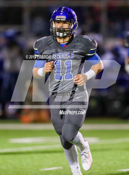 Thumbnail 2 in Tom Bean vs. Rivercrest (UIL 2A Division 1 Region II Bi-District) photogallery.