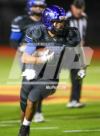 Thumbnail 1 in Tom Bean vs. Rivercrest (UIL 2A Division 1 Region II Bi-District) photogallery.