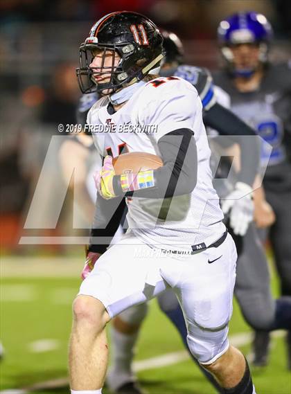 Thumbnail 2 in Tom Bean vs. Rivercrest (UIL 2A Division 1 Region II Bi-District) photogallery.