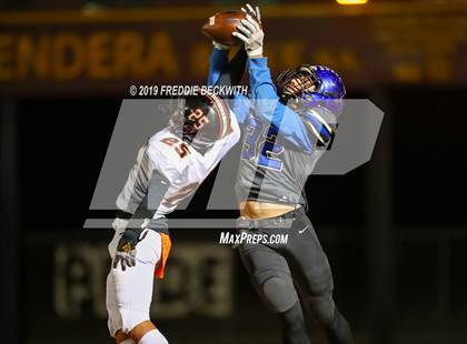 Thumbnail 2 in Tom Bean vs. Rivercrest (UIL 2A Division 1 Region II Bi-District) photogallery.