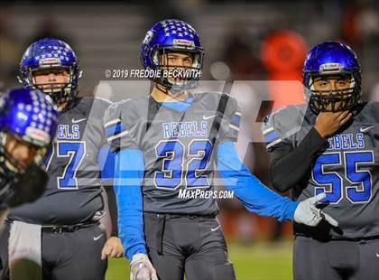 Thumbnail 3 in Tom Bean vs. Rivercrest (UIL 2A Division 1 Region II Bi-District) photogallery.