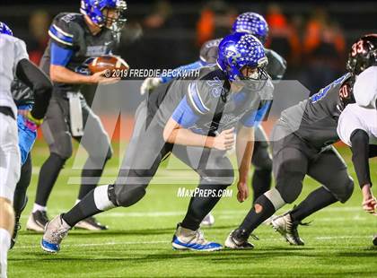 Thumbnail 2 in Tom Bean vs. Rivercrest (UIL 2A Division 1 Region II Bi-District) photogallery.